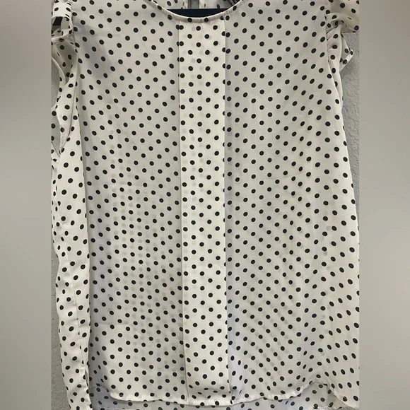 Forever 21 - ruffle sleeve blouse - Picture 3 of 6